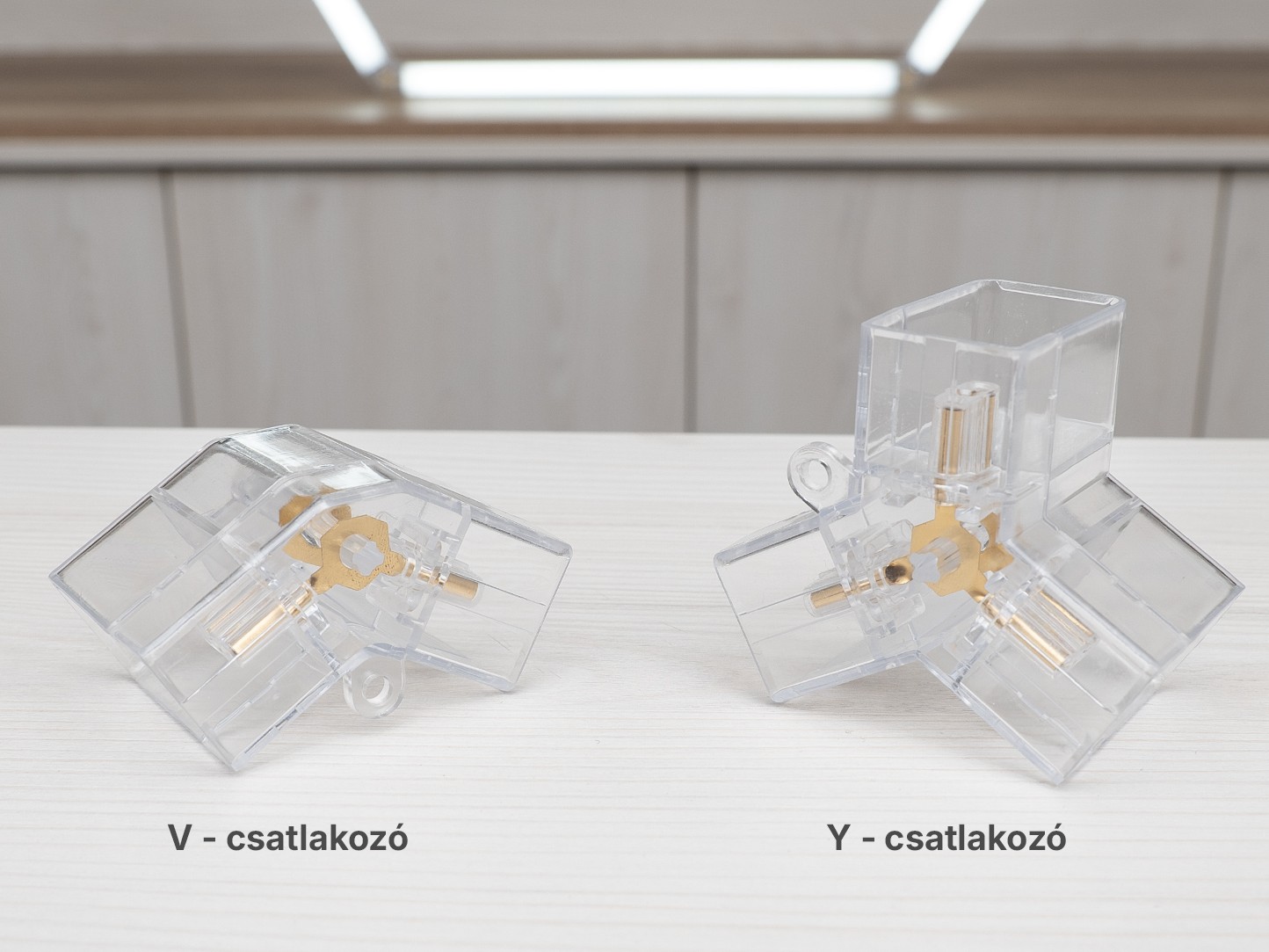 Y és V csatlakozók
